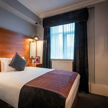 Hotel Riu Plaza The Gresham 4*