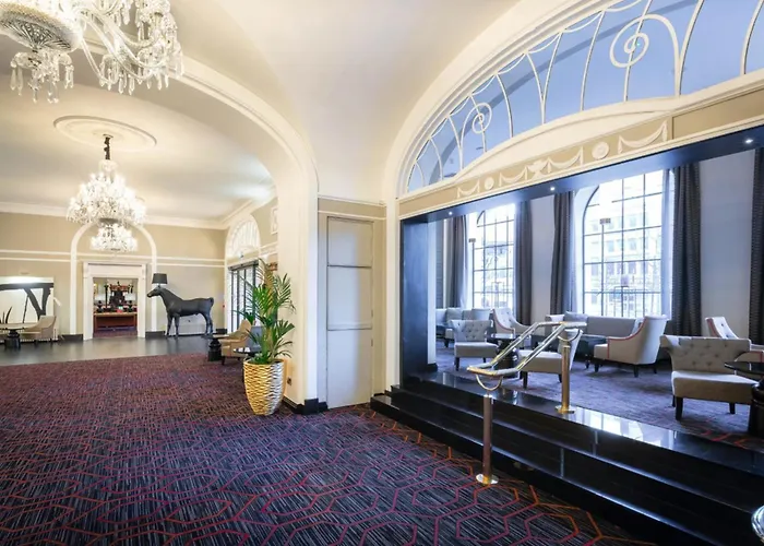 Hotel Riu Plaza The Gresham 4*