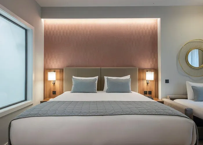 Riu Plaza The Gresham Отель 4*